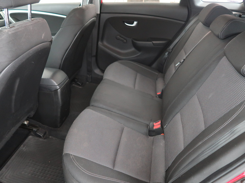 Hyundai i30, 2015