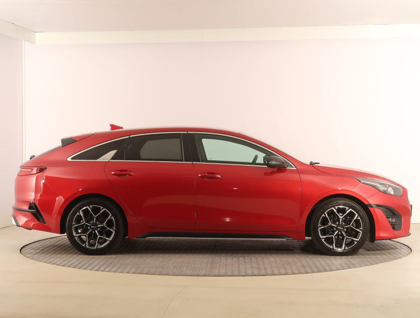 Kia ProCeed, 2022
