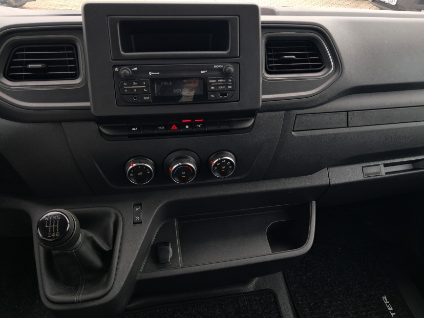 Renault Master, 2024