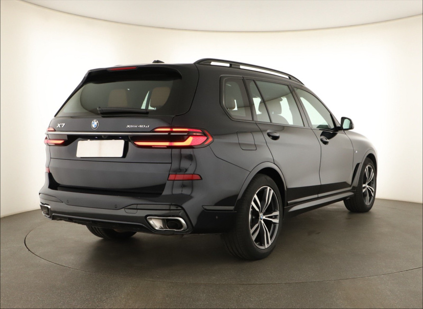 BMW X7, 2023