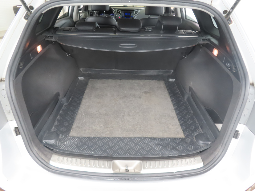 Hyundai i40, 2012