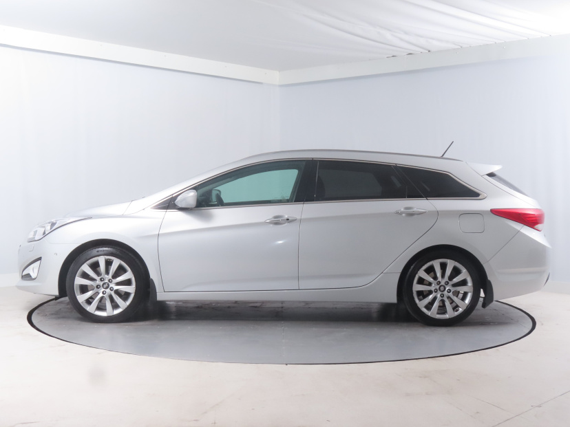 Hyundai i40, 2012