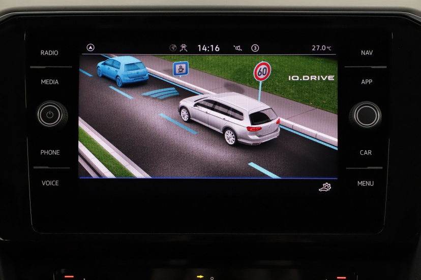 Volkswagen Passat, 2021
