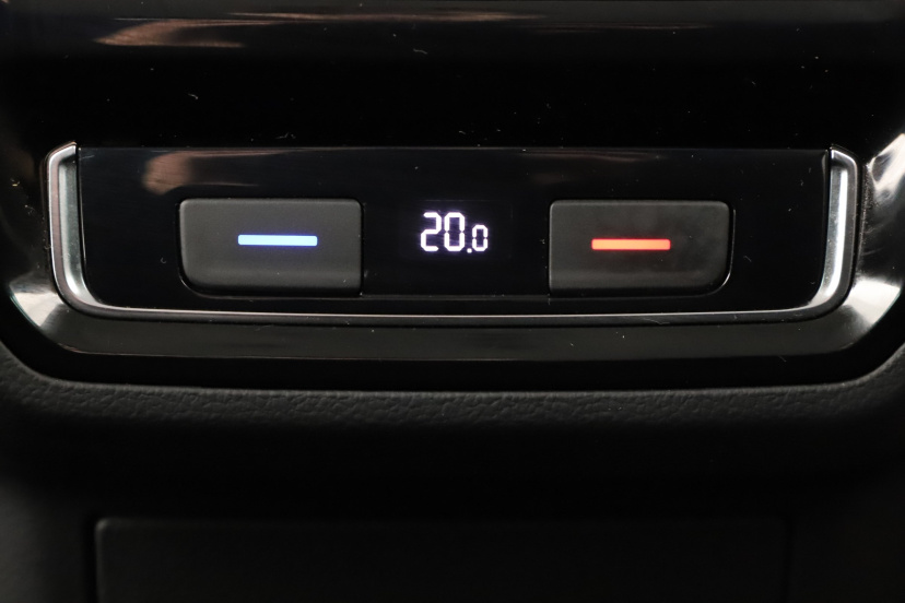 Volkswagen Passat, 2021