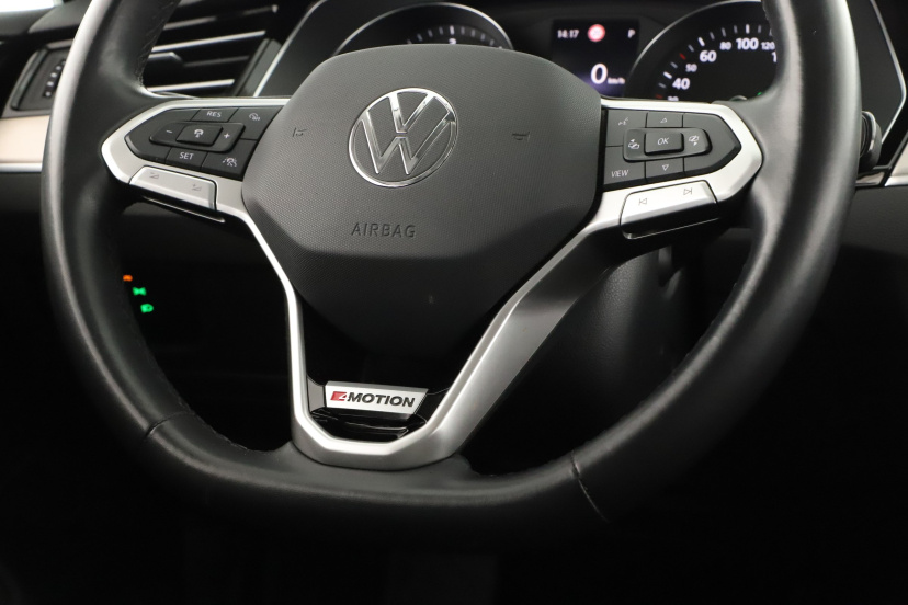 Volkswagen Passat, 2021