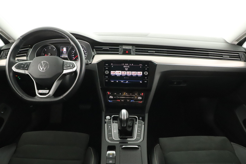 Volkswagen Passat, 2021