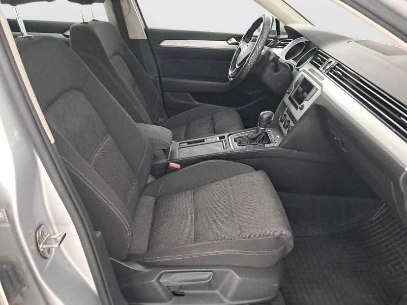 Volkswagen Passat, 2016