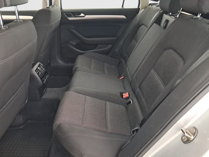 Volkswagen Passat, 2016