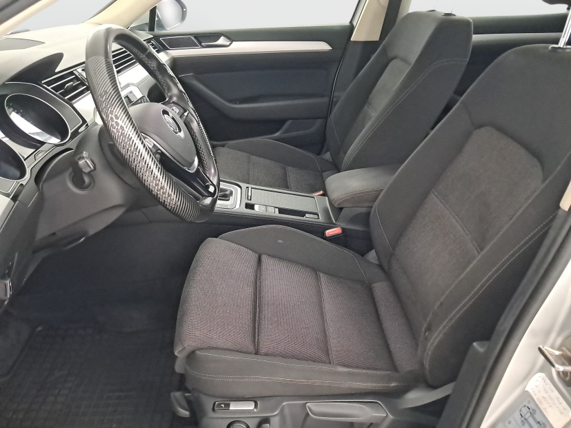 Volkswagen Passat, 2016