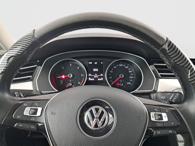 Volkswagen Passat, 2016