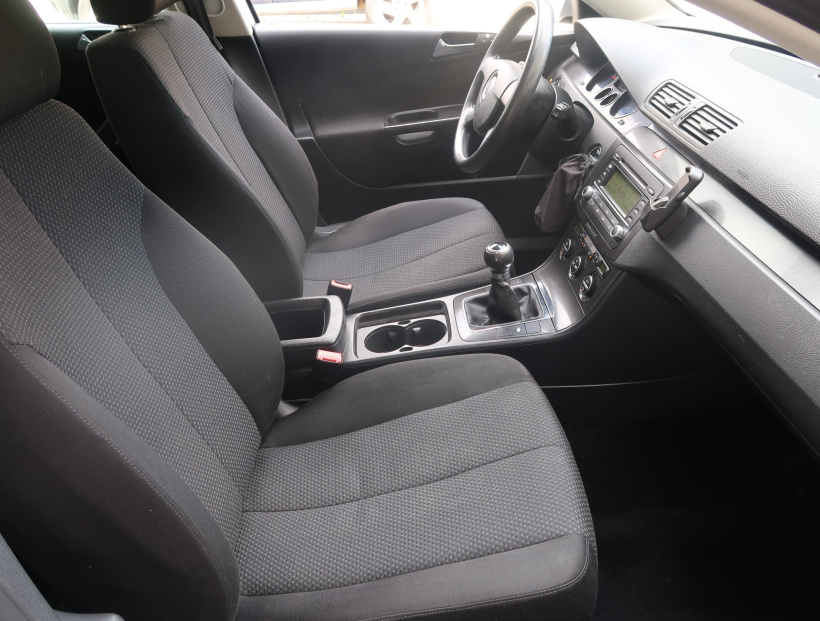 Volkswagen Passat, 2005