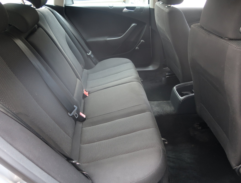 Volkswagen Passat, 2005