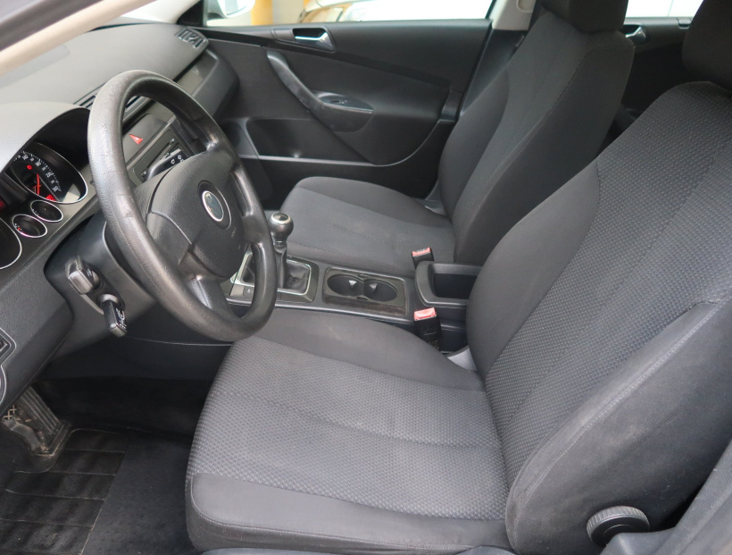 Volkswagen Passat, 2005