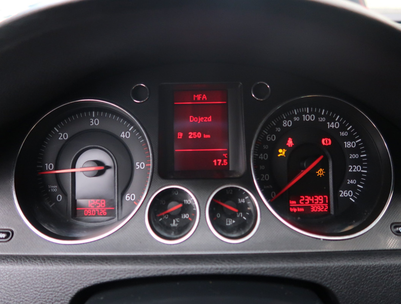Volkswagen Passat, 2005