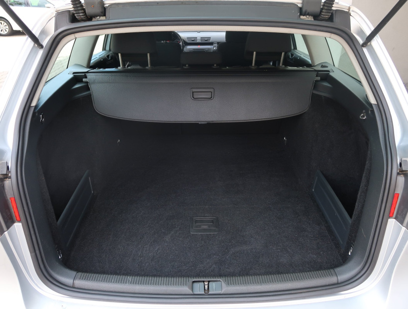 Volkswagen Passat, 2005