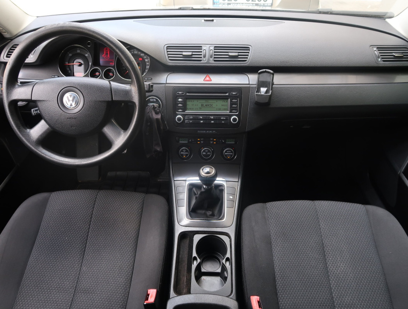 Volkswagen Passat, 2005