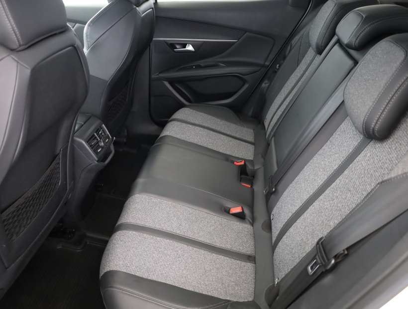 Peugeot 3008, 2017