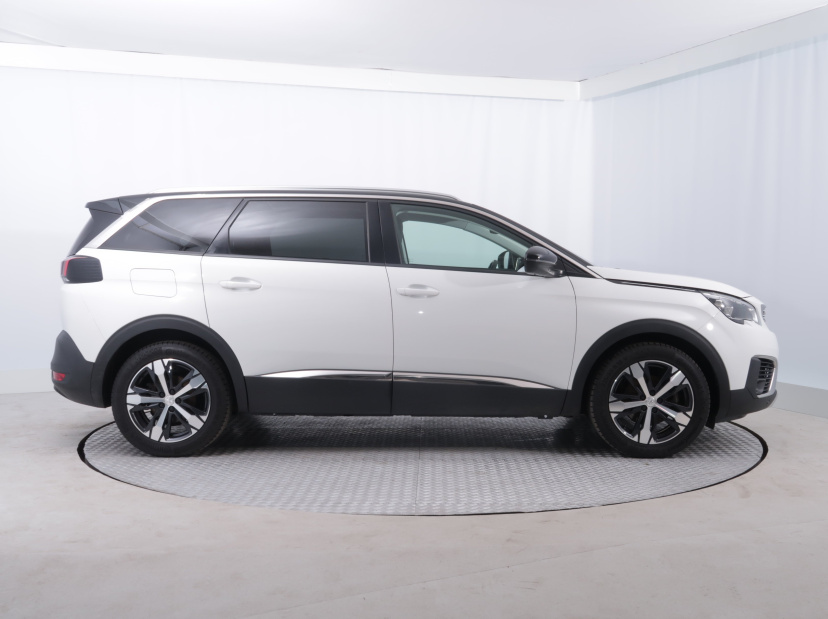 Peugeot 5008, 2019