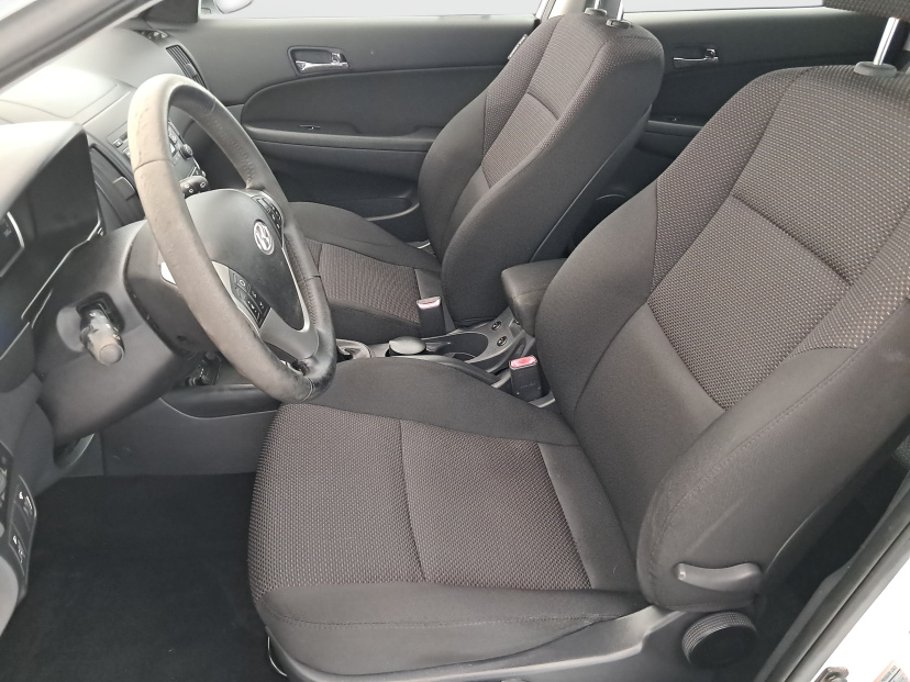 Hyundai i30, 2011