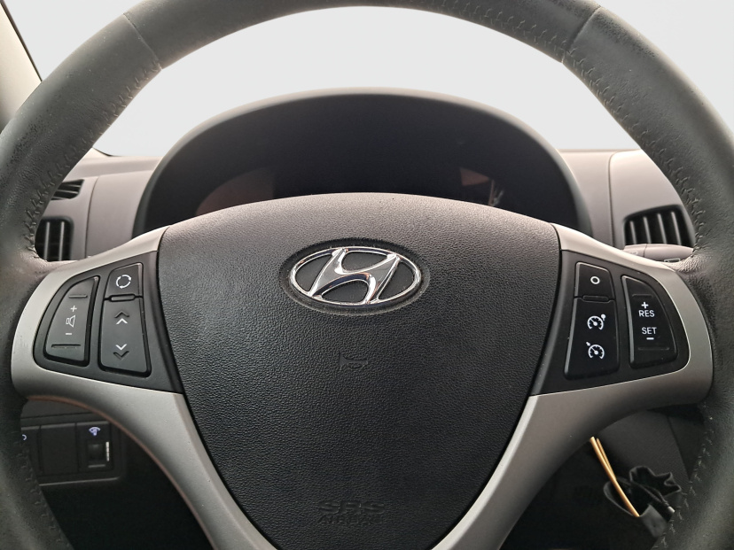 Hyundai i30, 2011