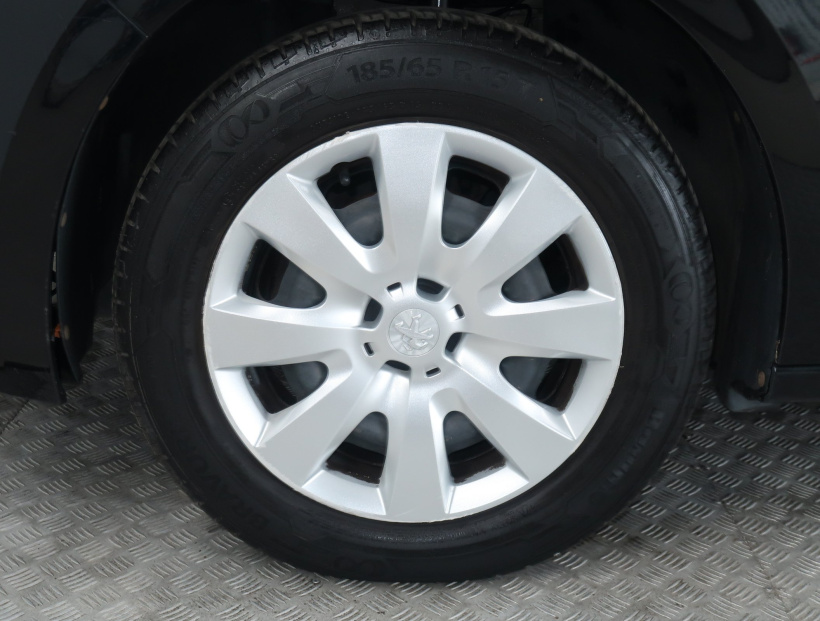 Peugeot 301, 2013