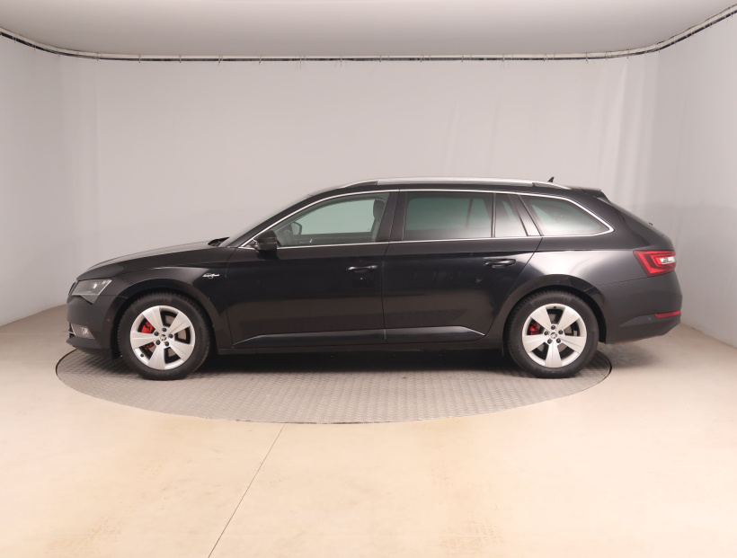 Škoda Superb, 2016