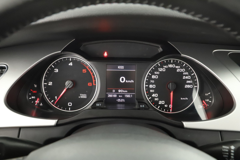 Audi A4, 2011