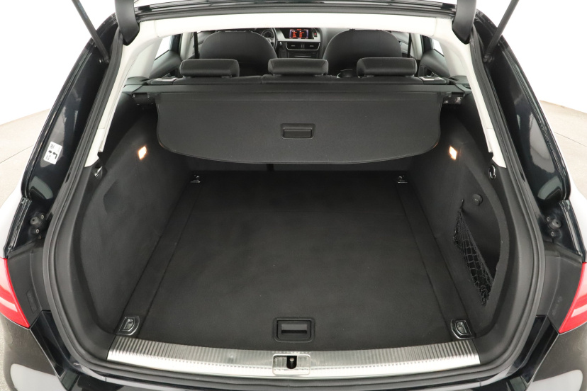 Audi A4, 2011