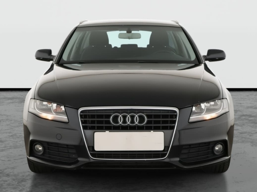 Audi A4, 2011