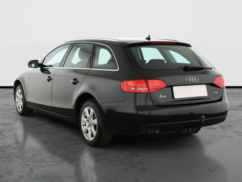 Audi A4, 2011