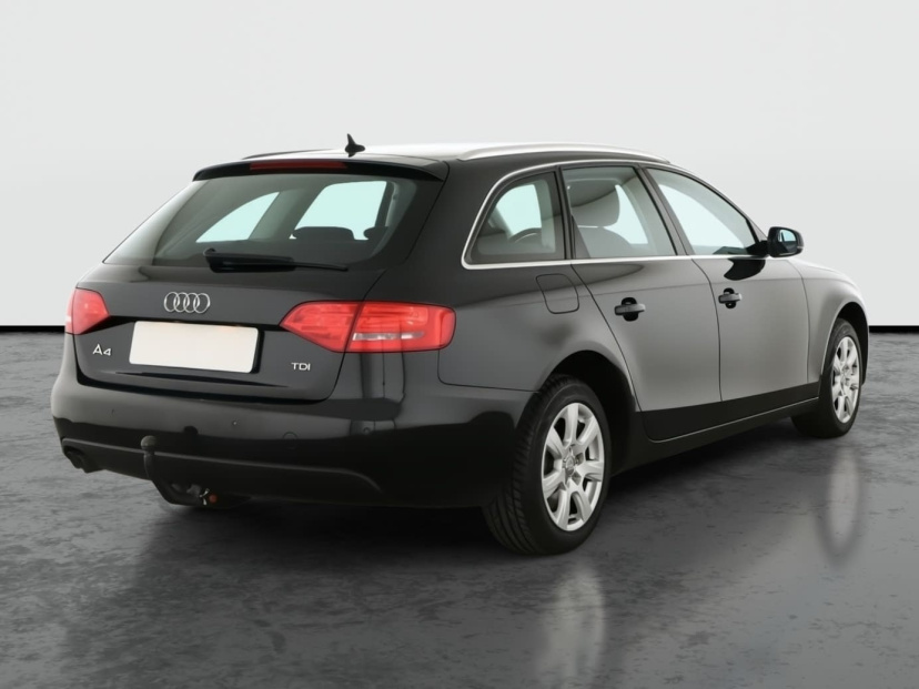 Audi A4, 2011