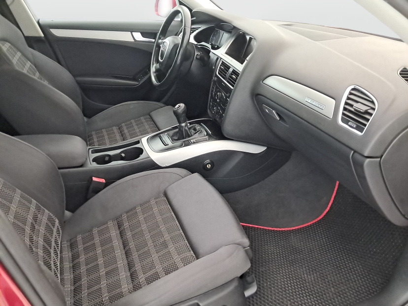 Audi A4, 2011