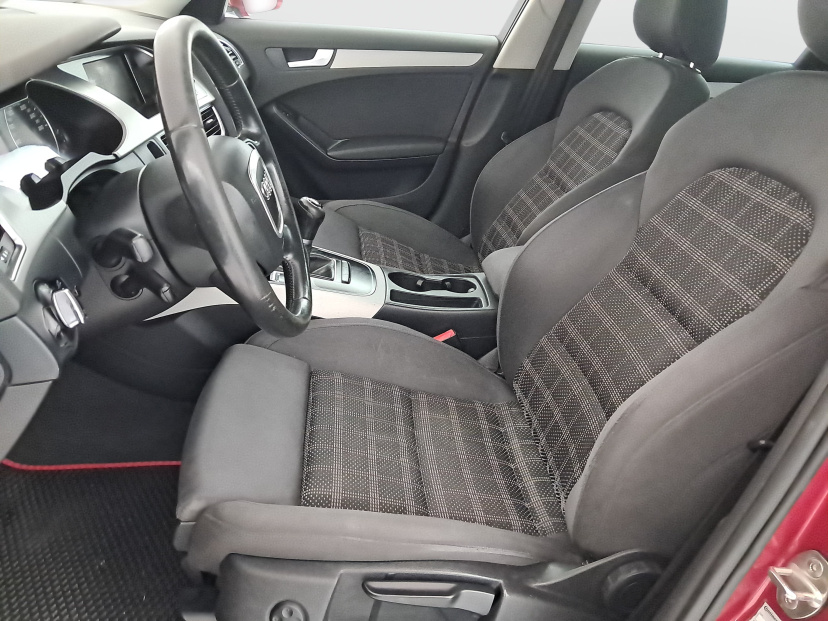 Audi A4, 2011