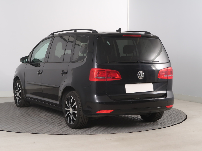 Volkswagen Touran, 2012