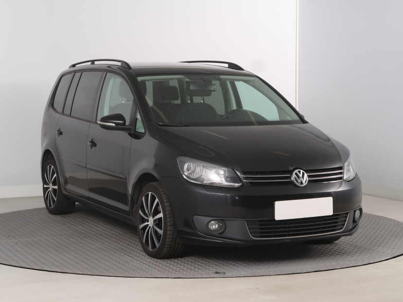 Volkswagen Touran, 2012