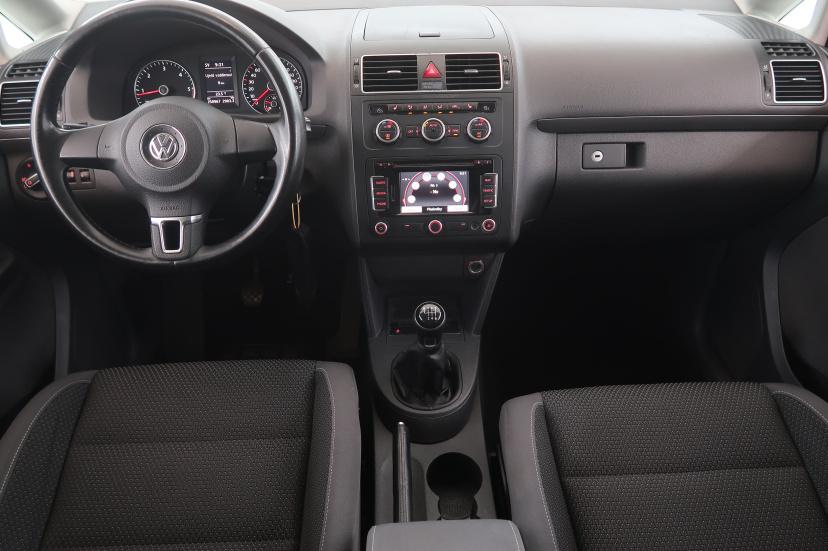 Volkswagen Touran, 2012