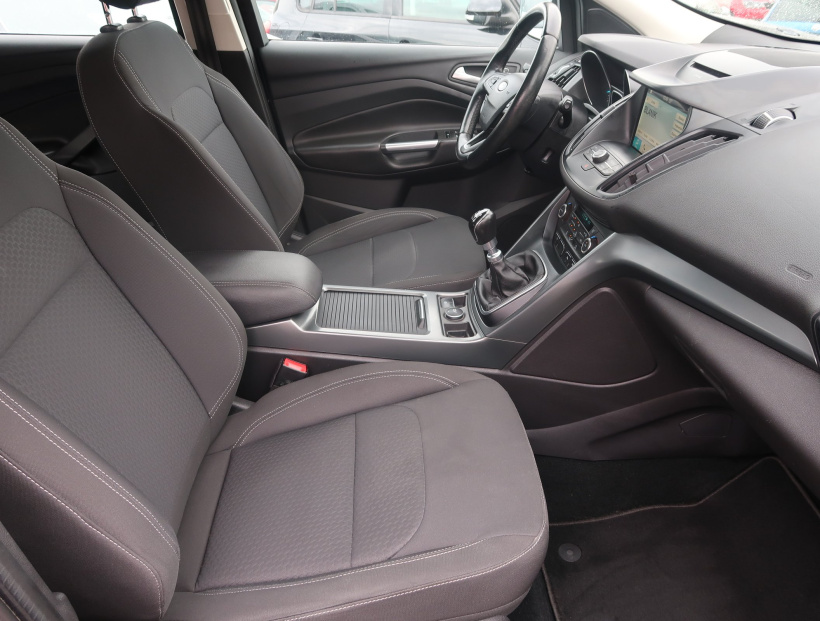 Ford Kuga, 2018