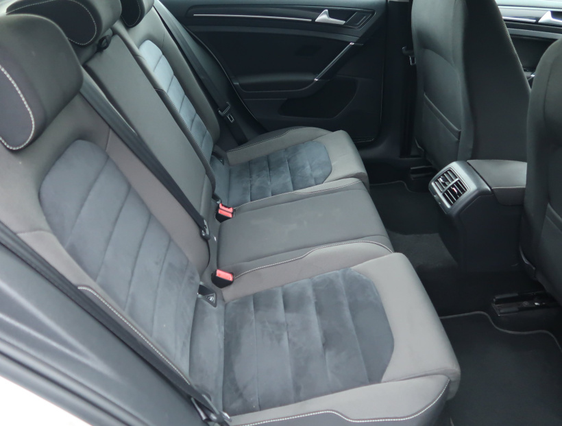 Volkswagen Golf, 2014