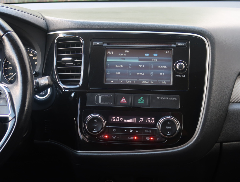 Mitsubishi Outlander, 2016