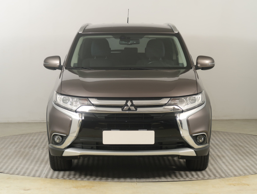 Mitsubishi Outlander, 2016