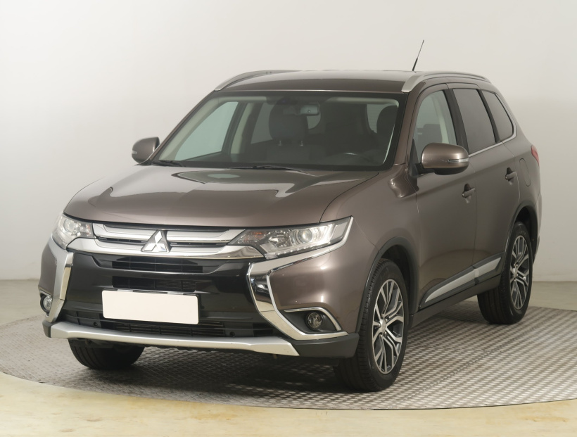 Mitsubishi Outlander, 2016
