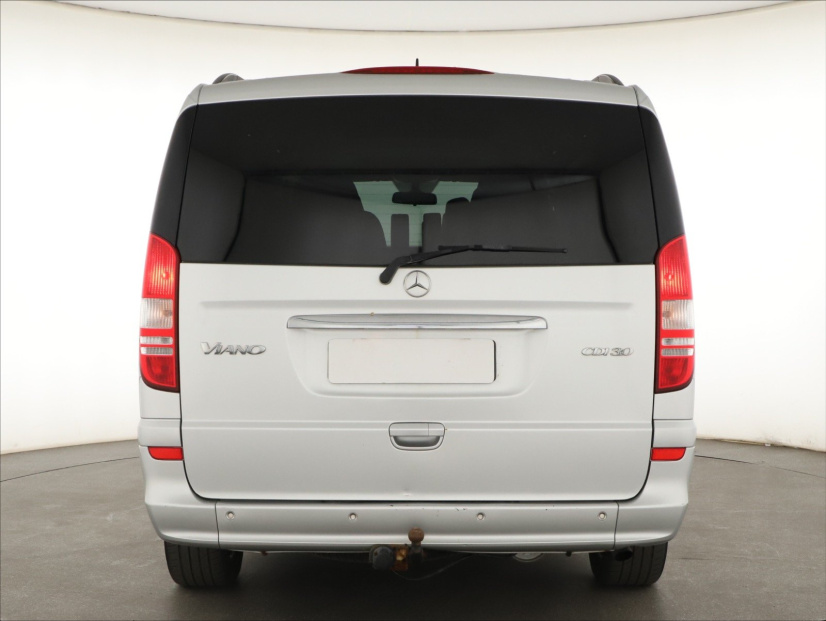 Mercedes-Benz Viano, 2010