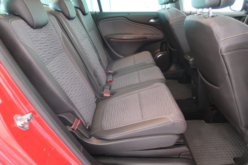 Opel Zafira Tourer, 2012