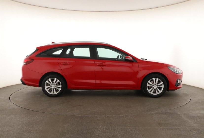 Hyundai i30, 2021