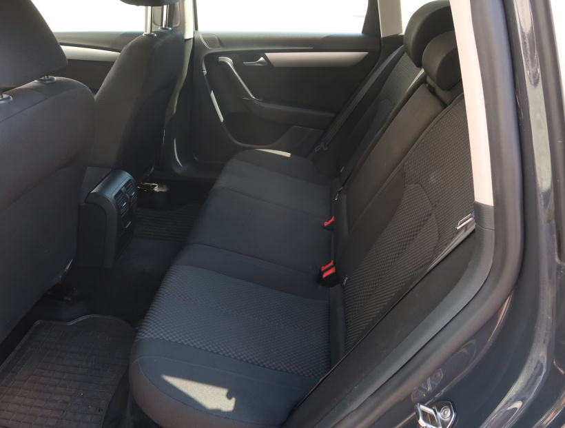 Volkswagen Passat, 2012
