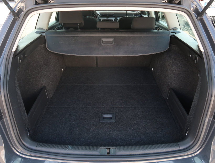 Volkswagen Passat, 2012