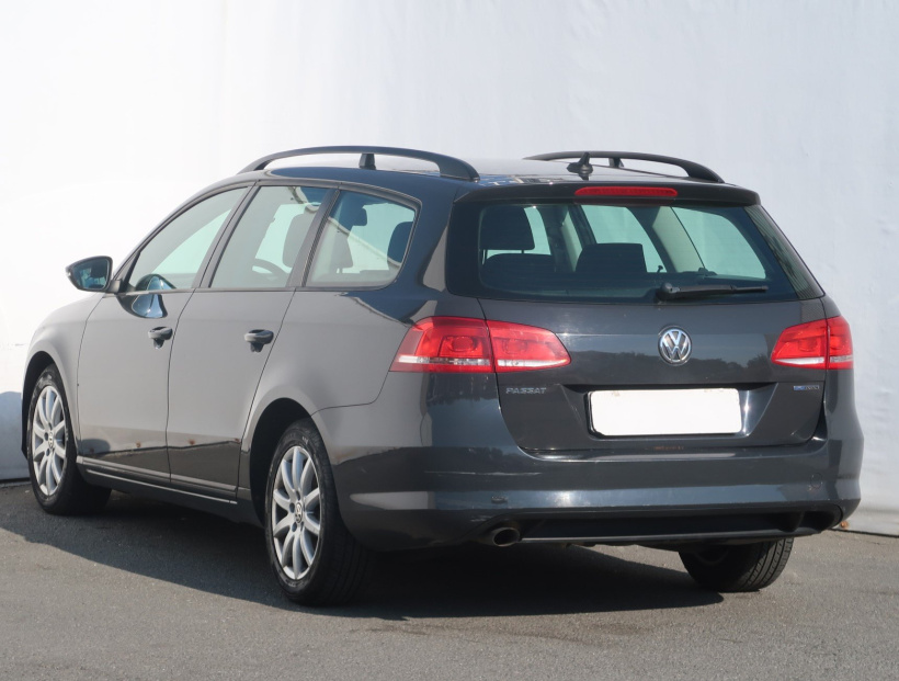Volkswagen Passat, 2012
