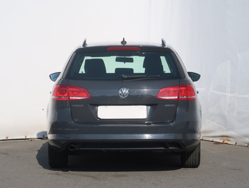 Volkswagen Passat, 2012