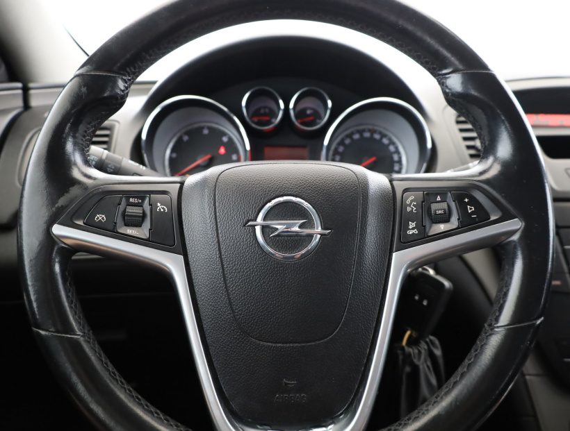 Opel Insignia, 2011
