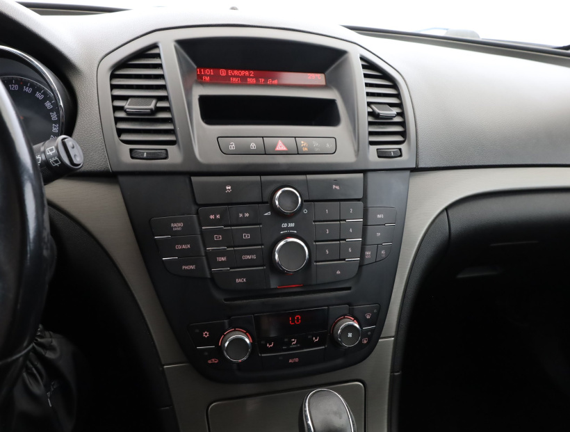 Opel Insignia, 2011